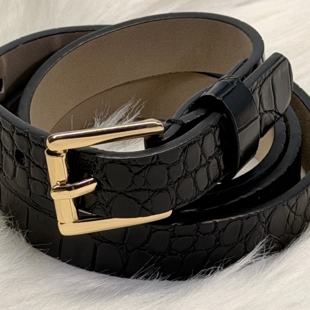 Black Croc Embossed Skinny Belt Gold Tone Buckle Logo Stud 42.5in
